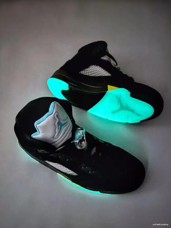 Aqua Jordan DD0587-047 5 Air 0429
